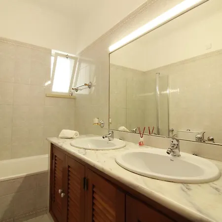 Porta 12 Appartement *