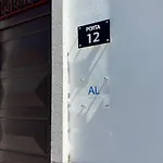 Porta 12 Apartament *